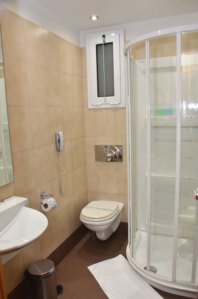 Deves Hotel 36/36