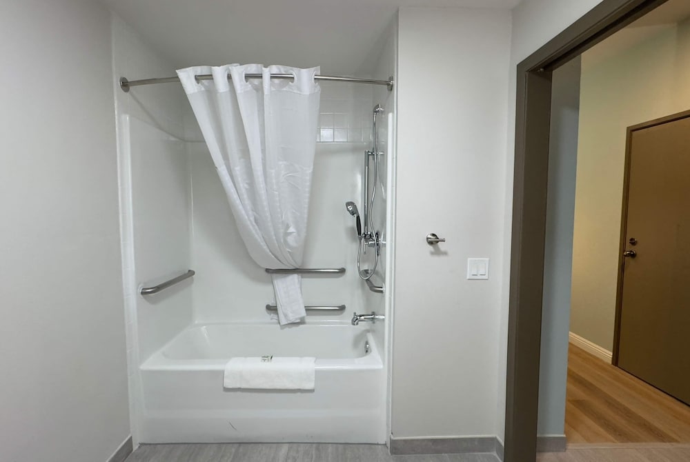 Wingate by Wyndham Farmington NM 56/59