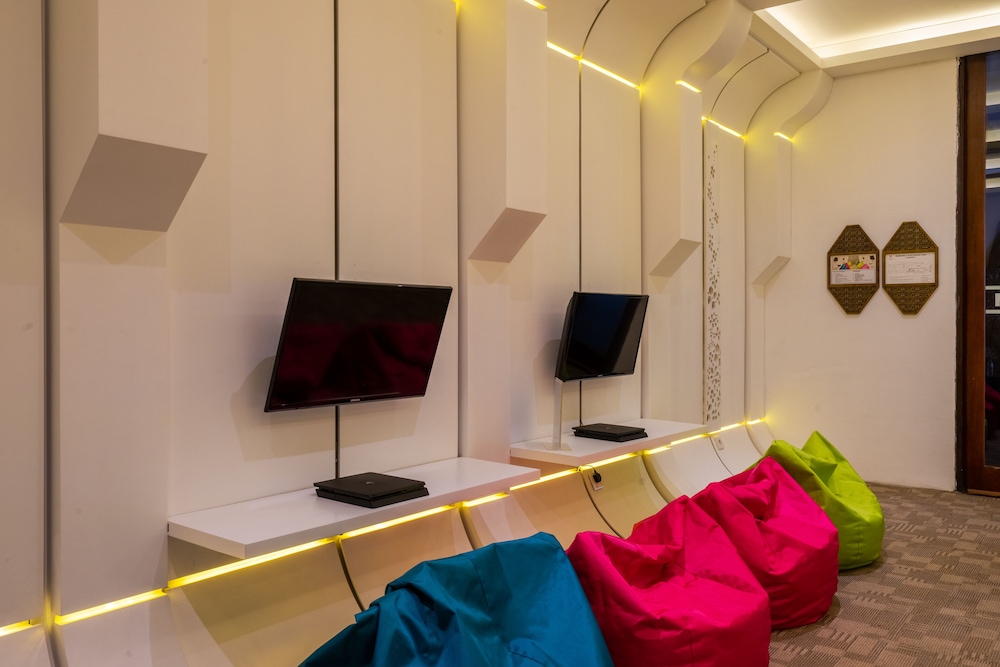 Vouk Hotel And Suites 48/71