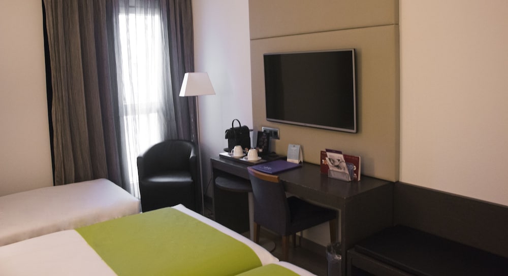 Mercure Madrid Centro Lope De Vega 33/75