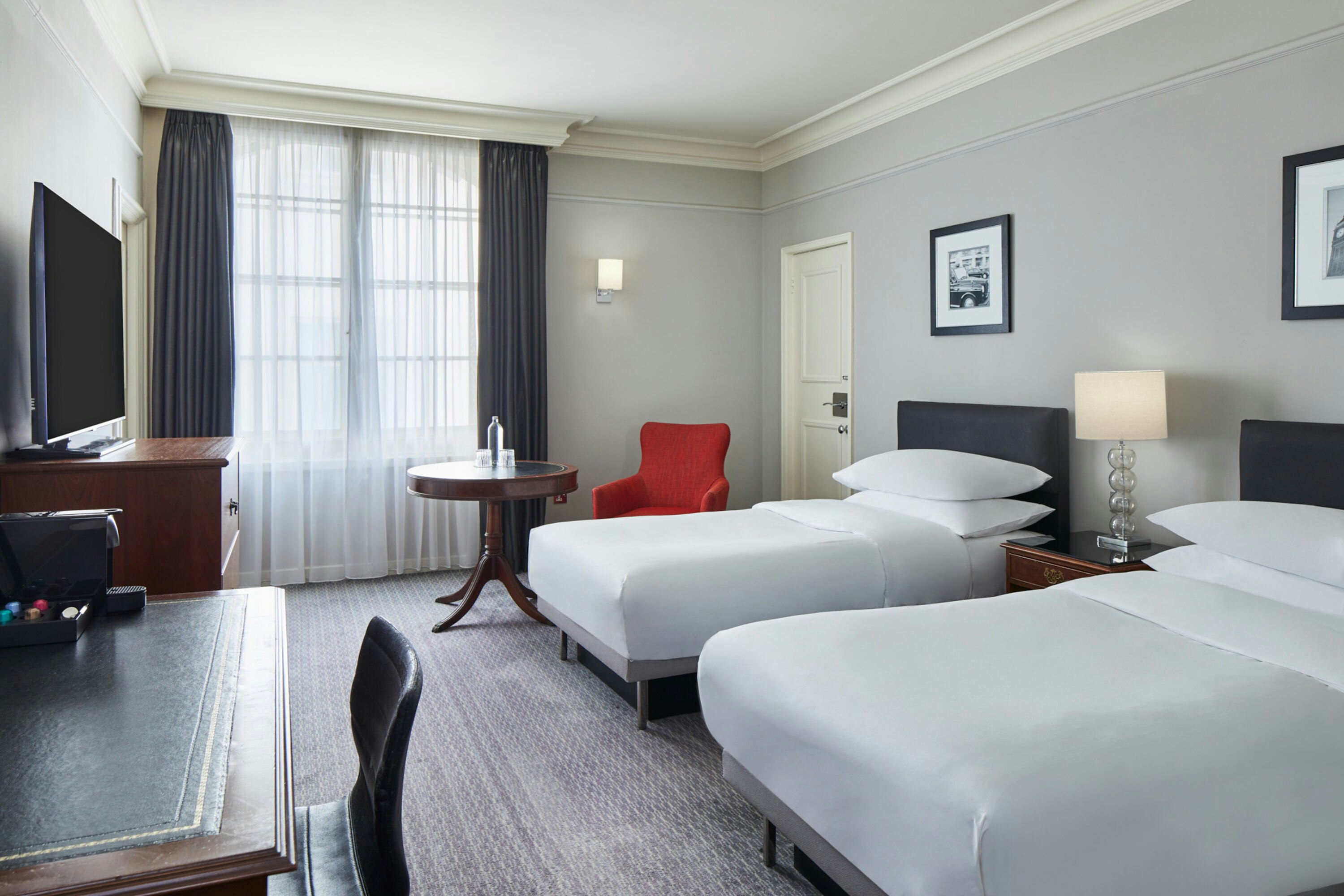 The Dilly Hotel 28/67