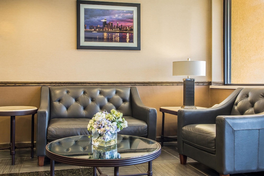 Quality Inn Elgin I-90 23/41