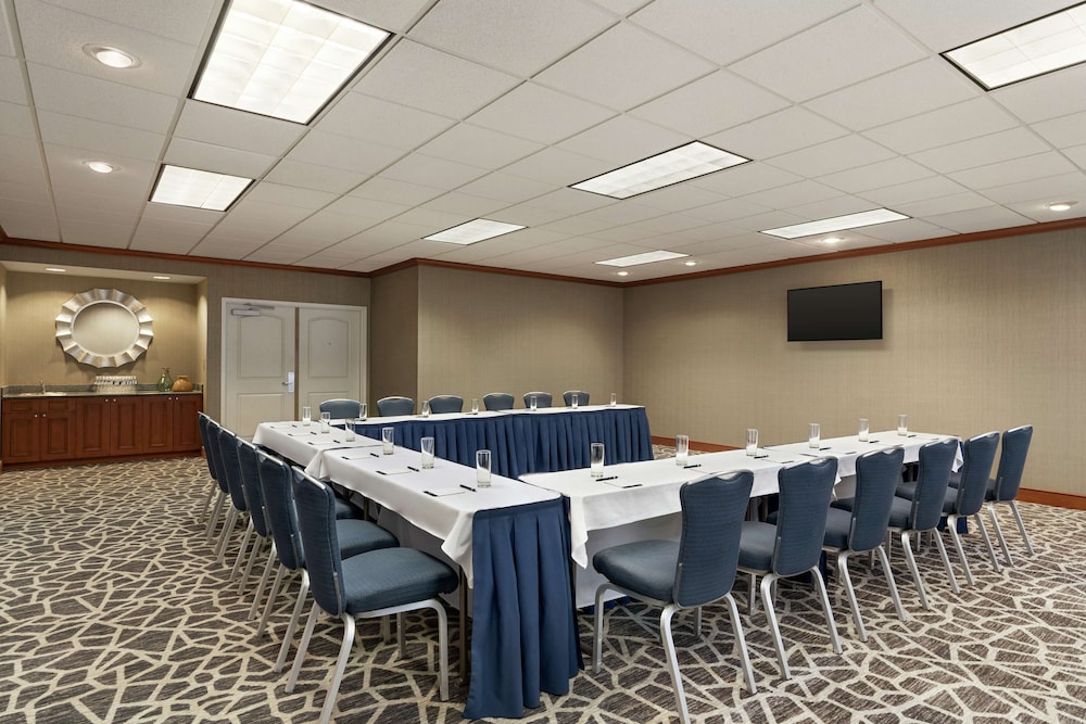 Homewood Suites by Hilton Allentown-Bethlehem Airport 33/38