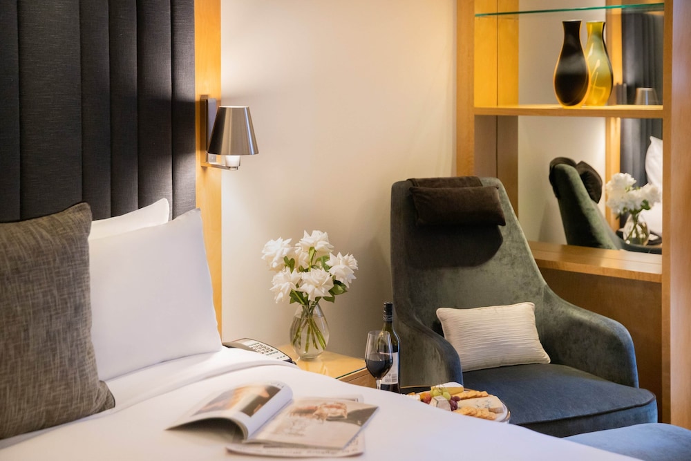 Sofitel Sydney Wentworth 45/70
