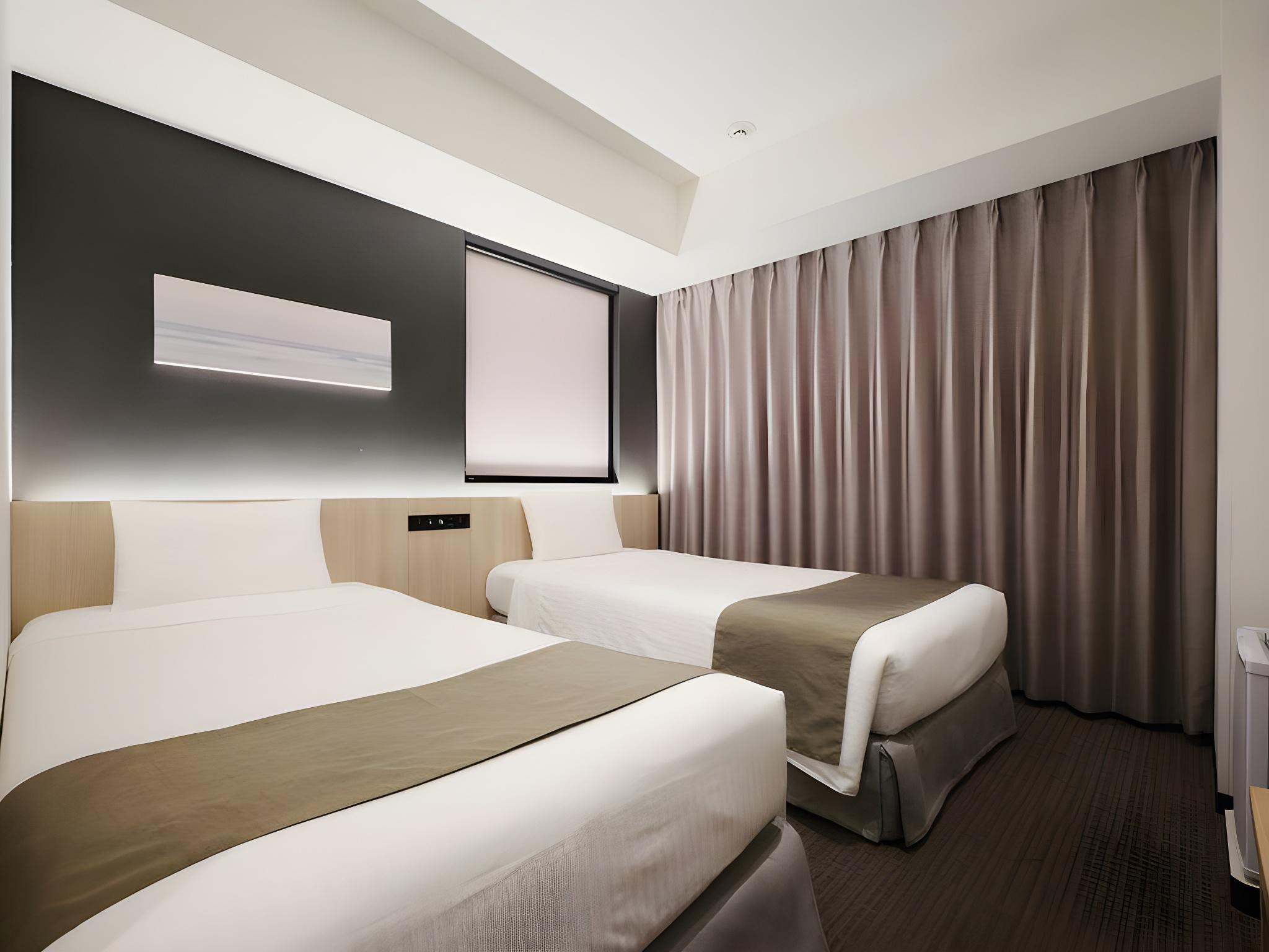 Run of House, Single Bed