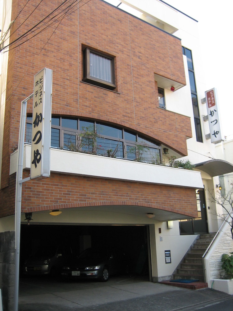 Katsuya Inn 6/48