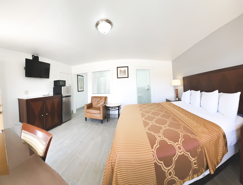 Economy Inn 4/29