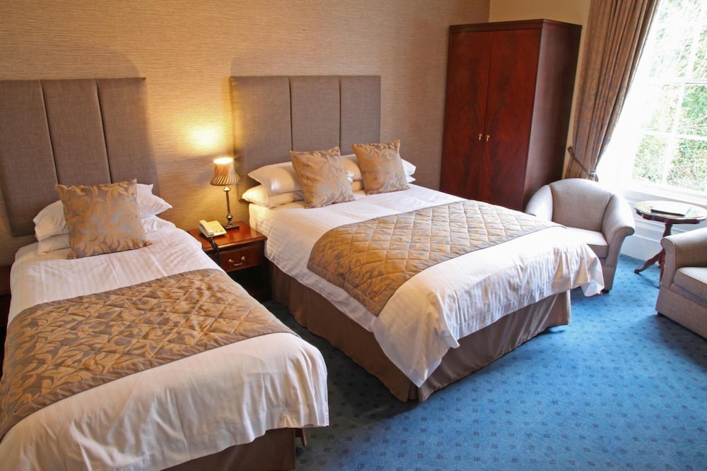 Shaw Hill Golf Resort & Spa Hotel 7/50