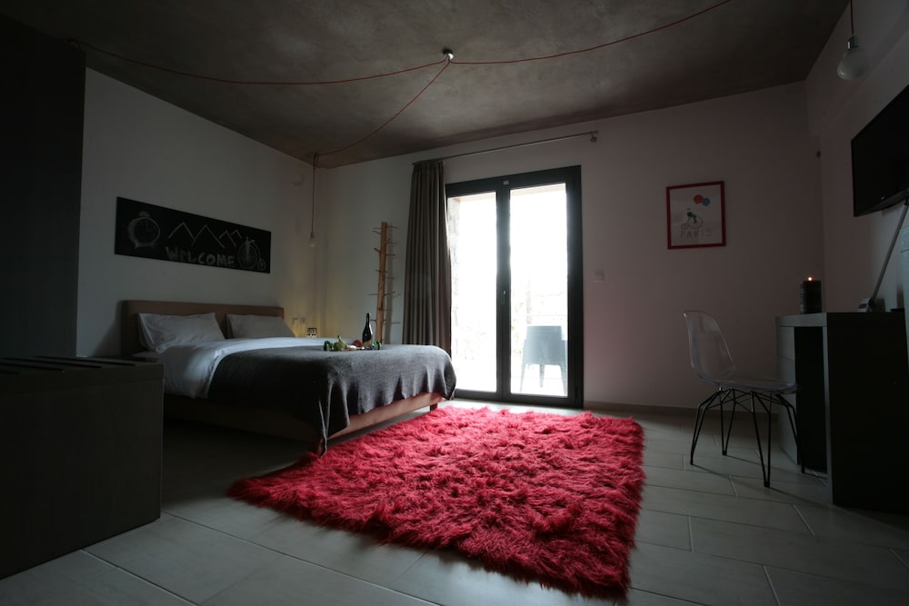 Oniropetra Boutique Hotel 19/75