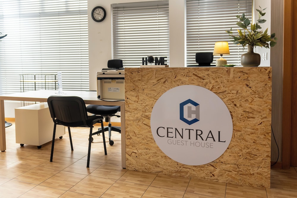 Central Guest House 4/50