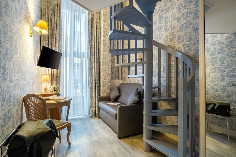 Hotel Baudelaire Opera 37/72