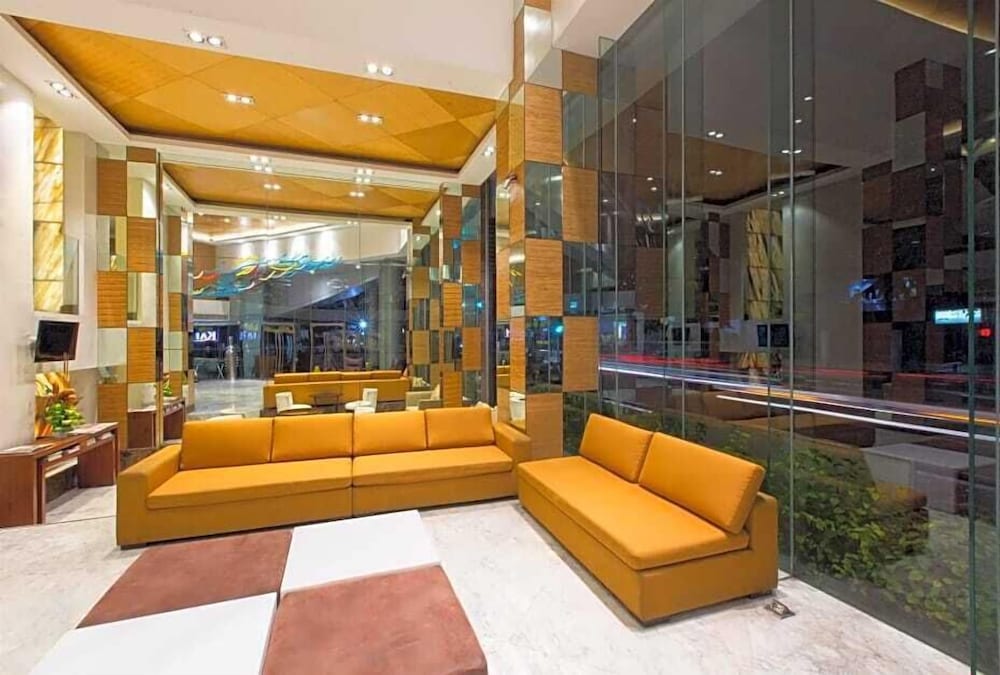 Lobby at Lex Hotel Cebu, CEBU