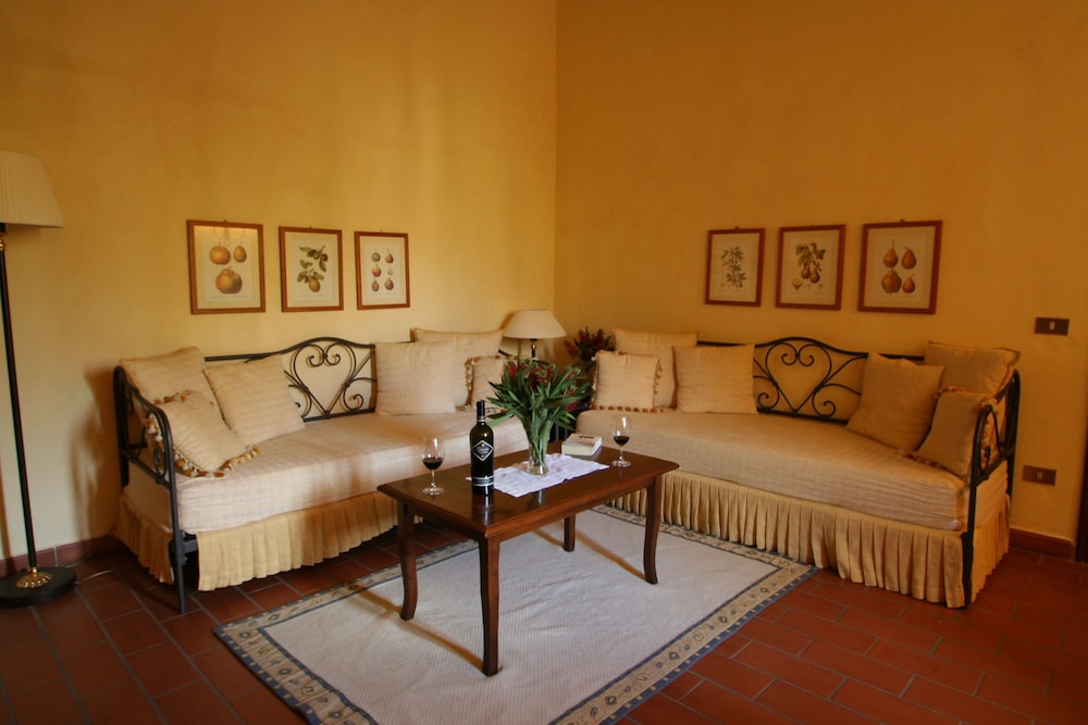 Relais Villa Monte Solare 26/50