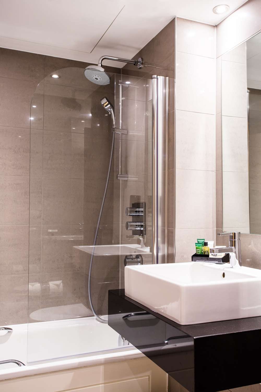 غرفة ديلوكس بسرير كينج، Courthouse Hotel London 9/10