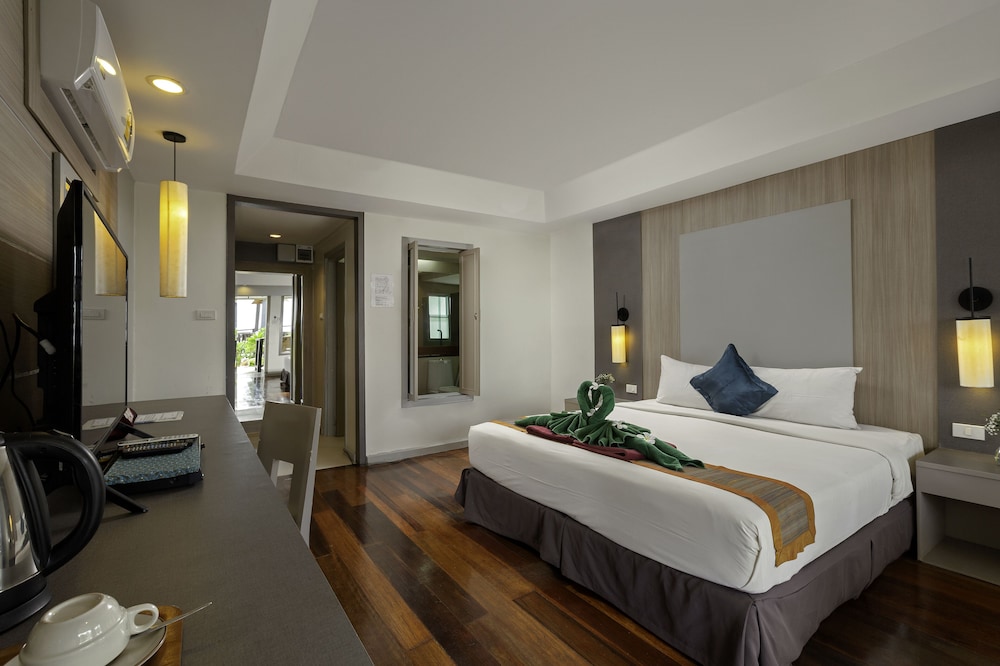 Nakara Long Beach Resort 16/50
