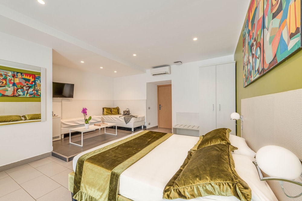 TREVI PALACE HOTEL 22/62