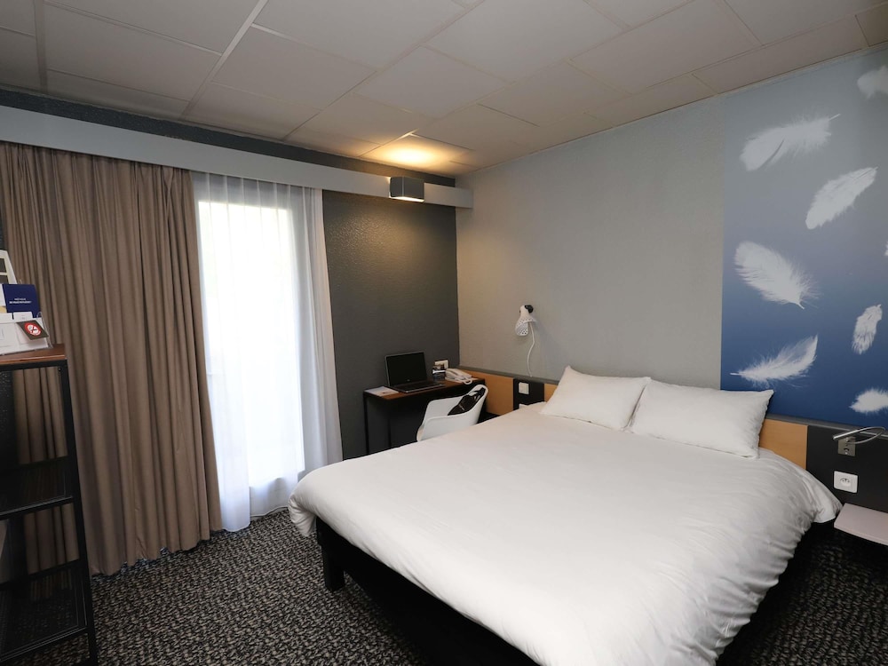 Ibis Egletons 23/74
