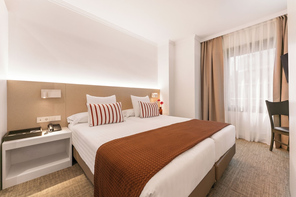 Acacia Suite 12/41
