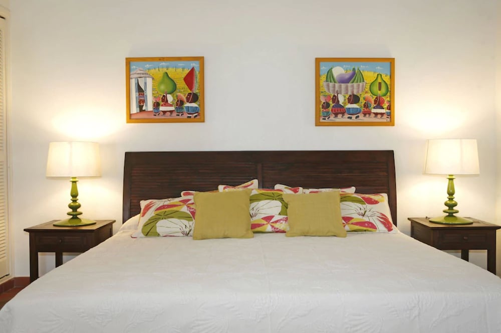 Esmeralda Resort 27/81