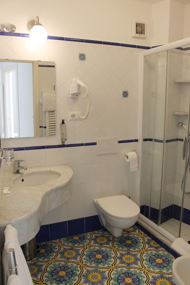 Hotel Reginella Positano 70/73