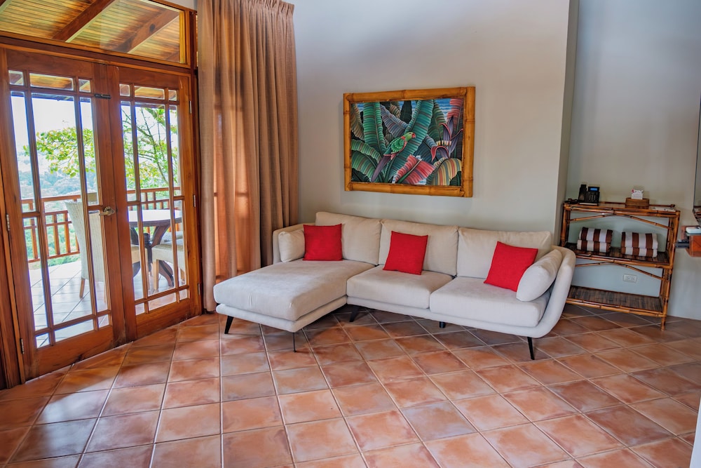 Casita, 1 King and 1 Single Beds