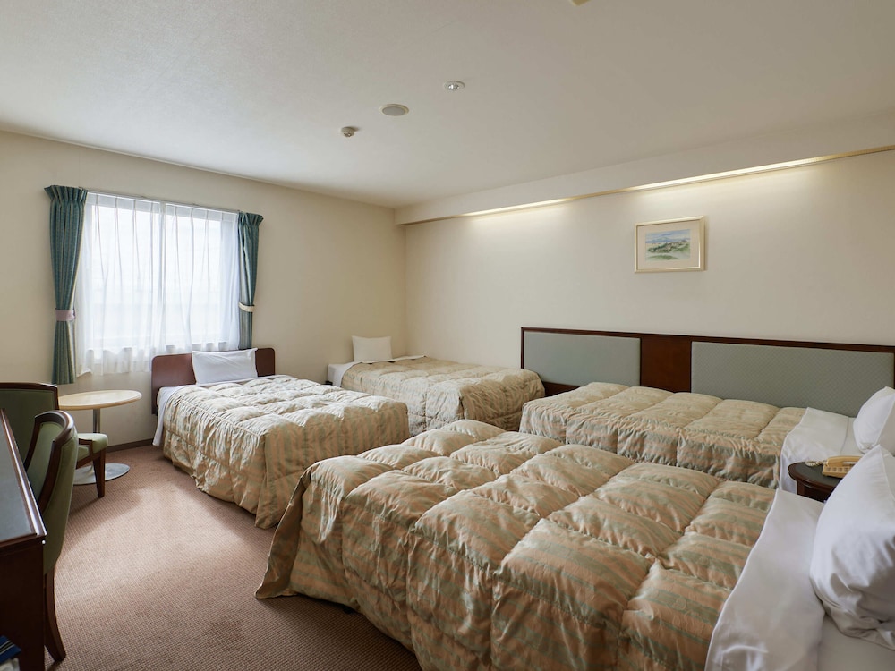 Gamagori Hotel 7/56
