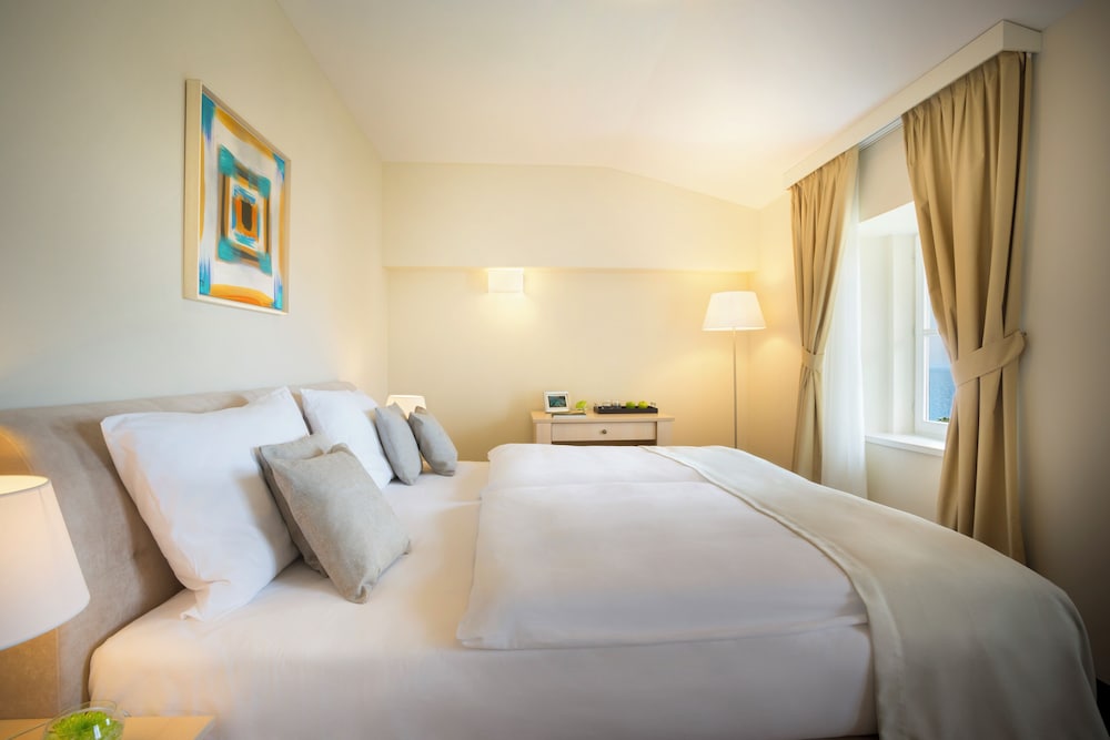 1 Bedroom, Apartment, King Bed, Sea View