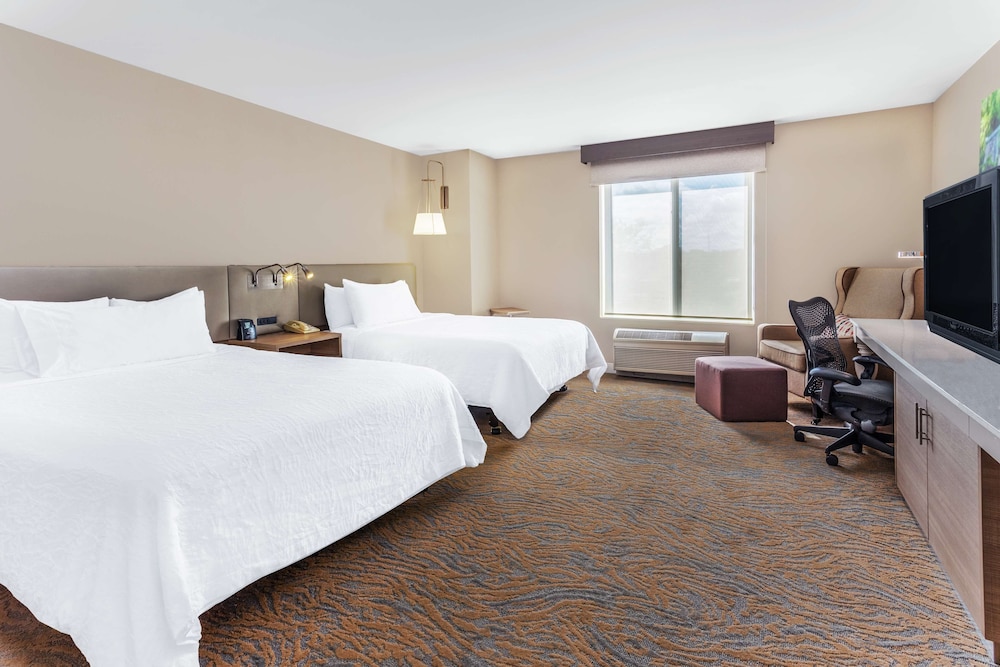 Hilton Garden Inn St. Charles 13/48