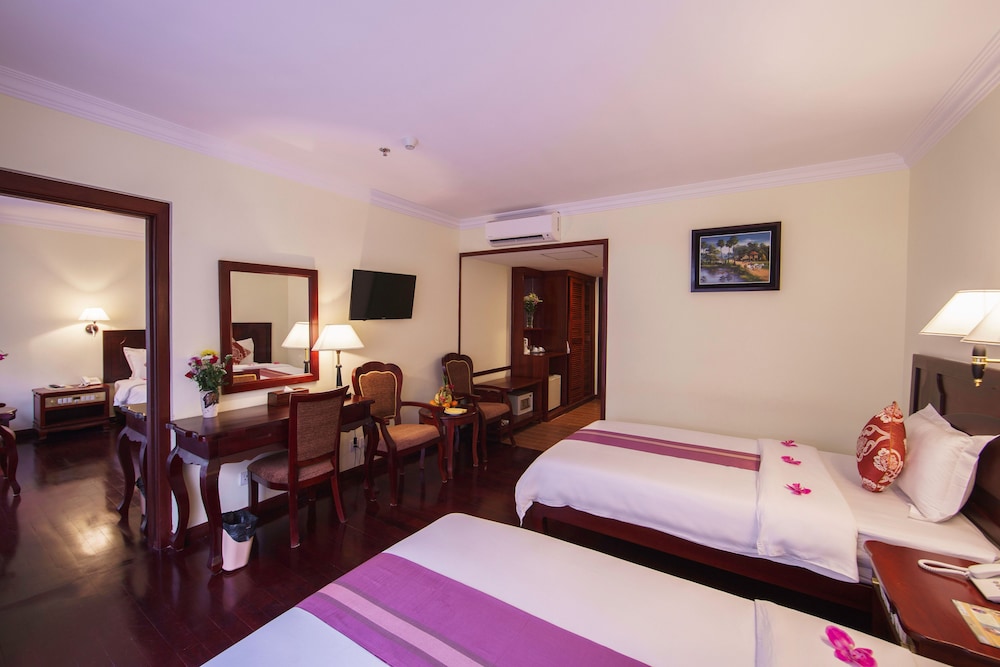 SMILING HOTEL AND SPA 15/50