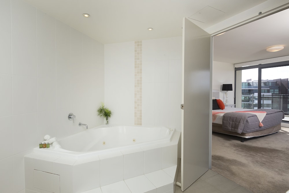 Sevan Apartments Forster 73/74