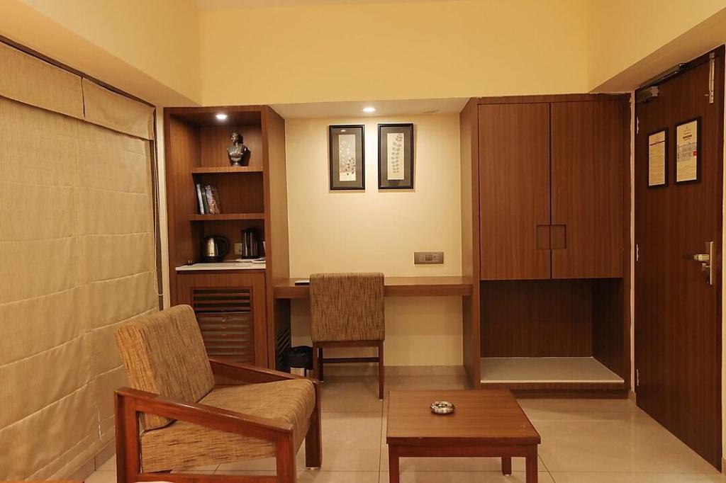 Hotel Kavery 34/42