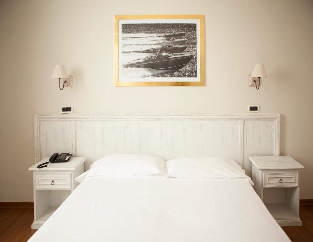 HOTEL SEBINO 8/28