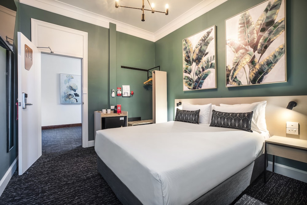 Pymble Hotel 15/50