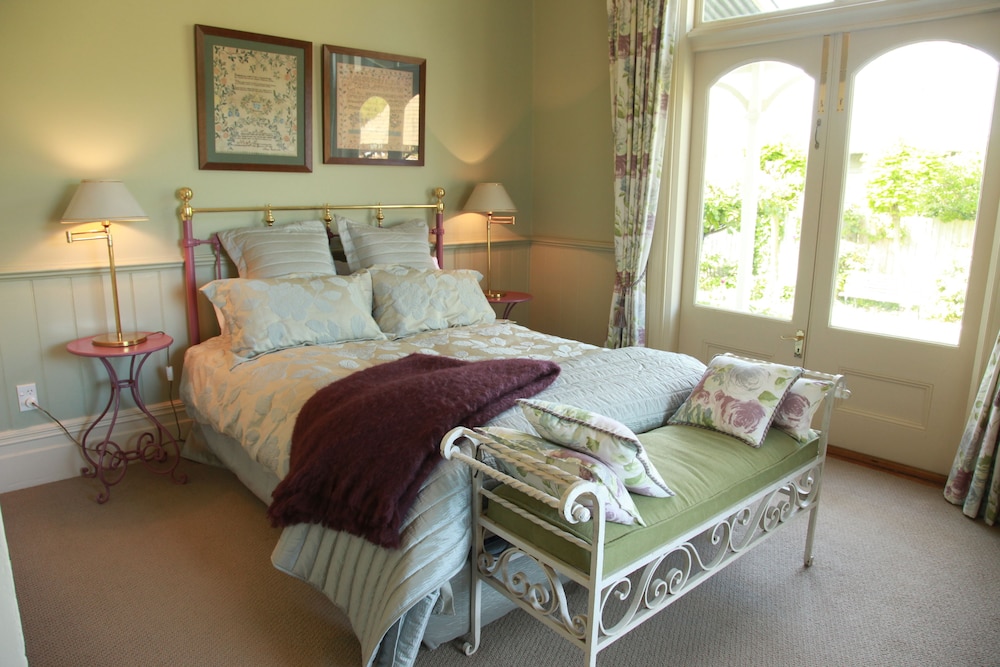 The Lilac Rose Boutique Bed and Breakfast 29/48