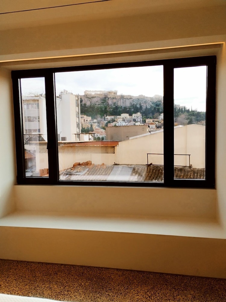 Athens Tower 22/50
