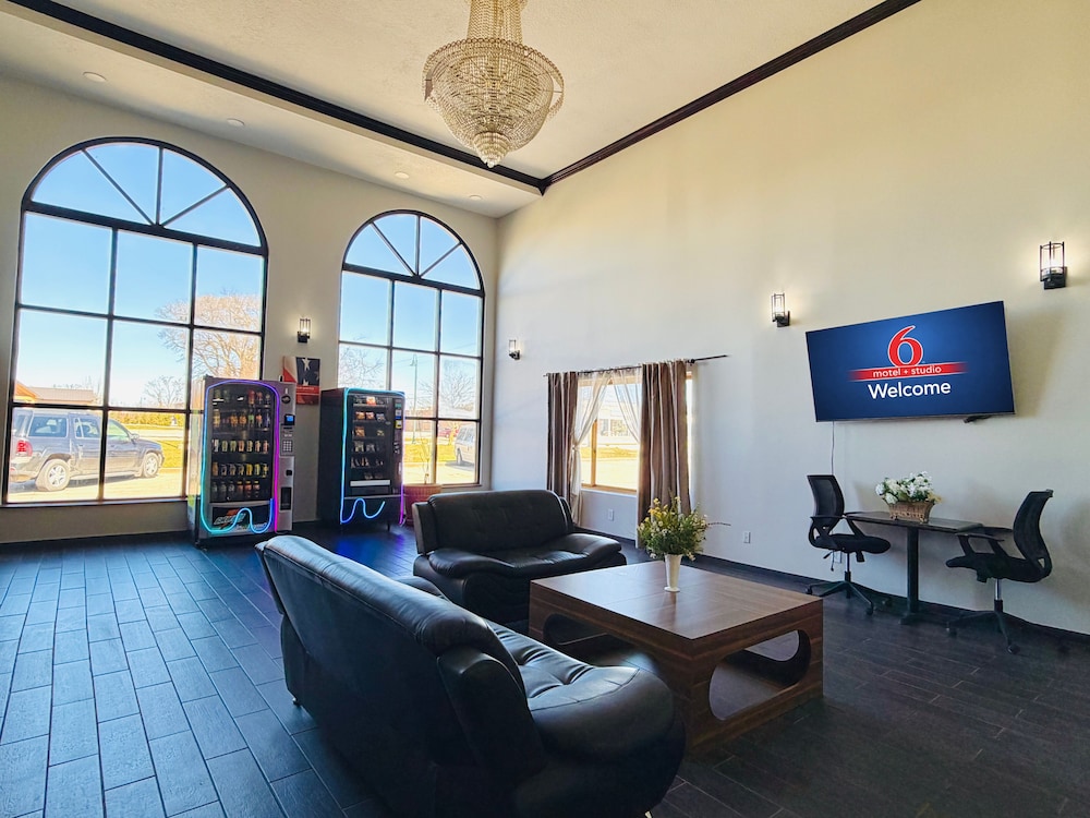 Studio6 Suites Elkhart, IN 30/40