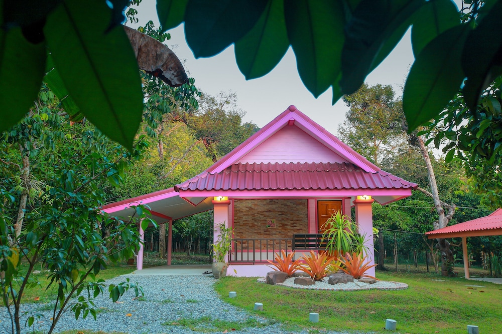 Khao Hin Tang Resort 10/40