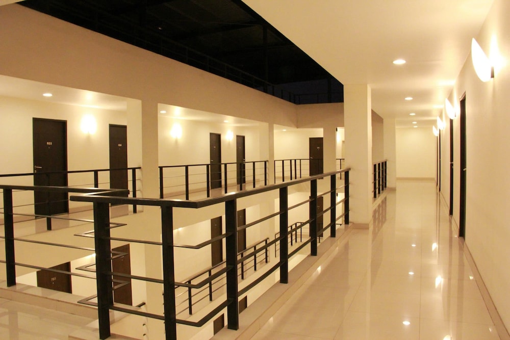 The Atrium Ratchada 13 12/30