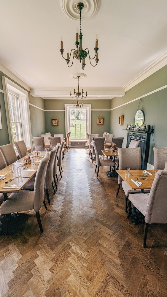 Alison House Hotel 25/50