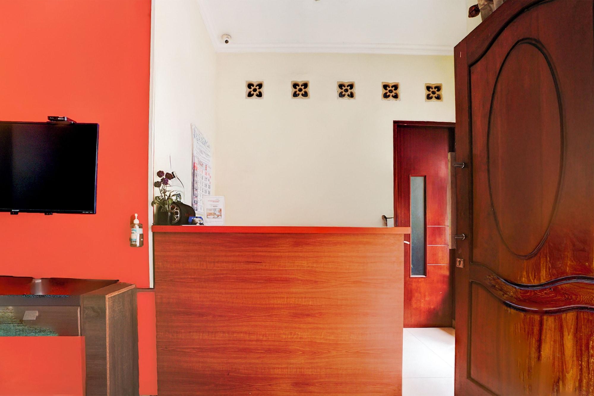 Hotel O 76 Gayungsari 7/29