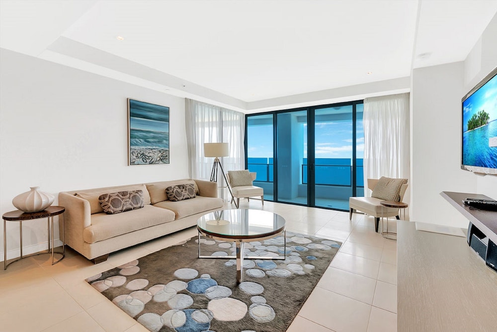 Holiday Holiday Soul Surfers Paradise 17/50