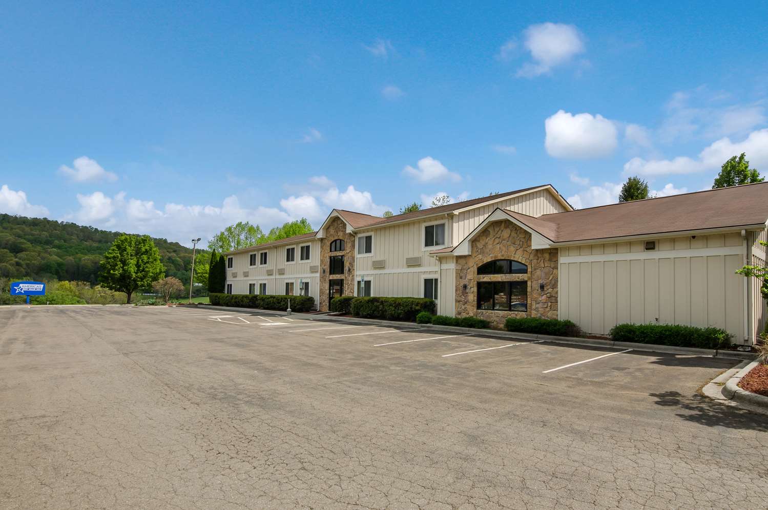 Americas Best Value Inn & Suites Independence Va 39/40