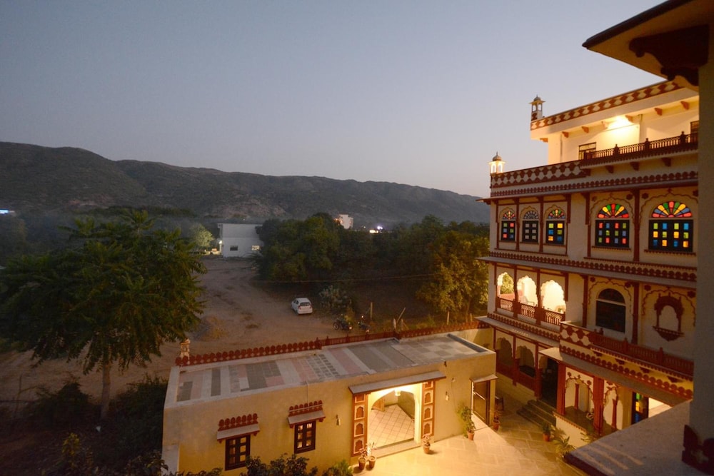 Moti Mahal - A Heritage Haveli 6/42