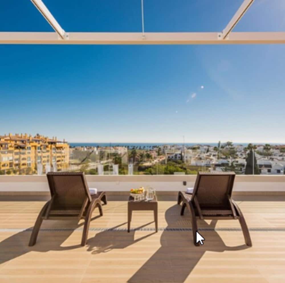 Aqua Apartments Marbella 65/80
