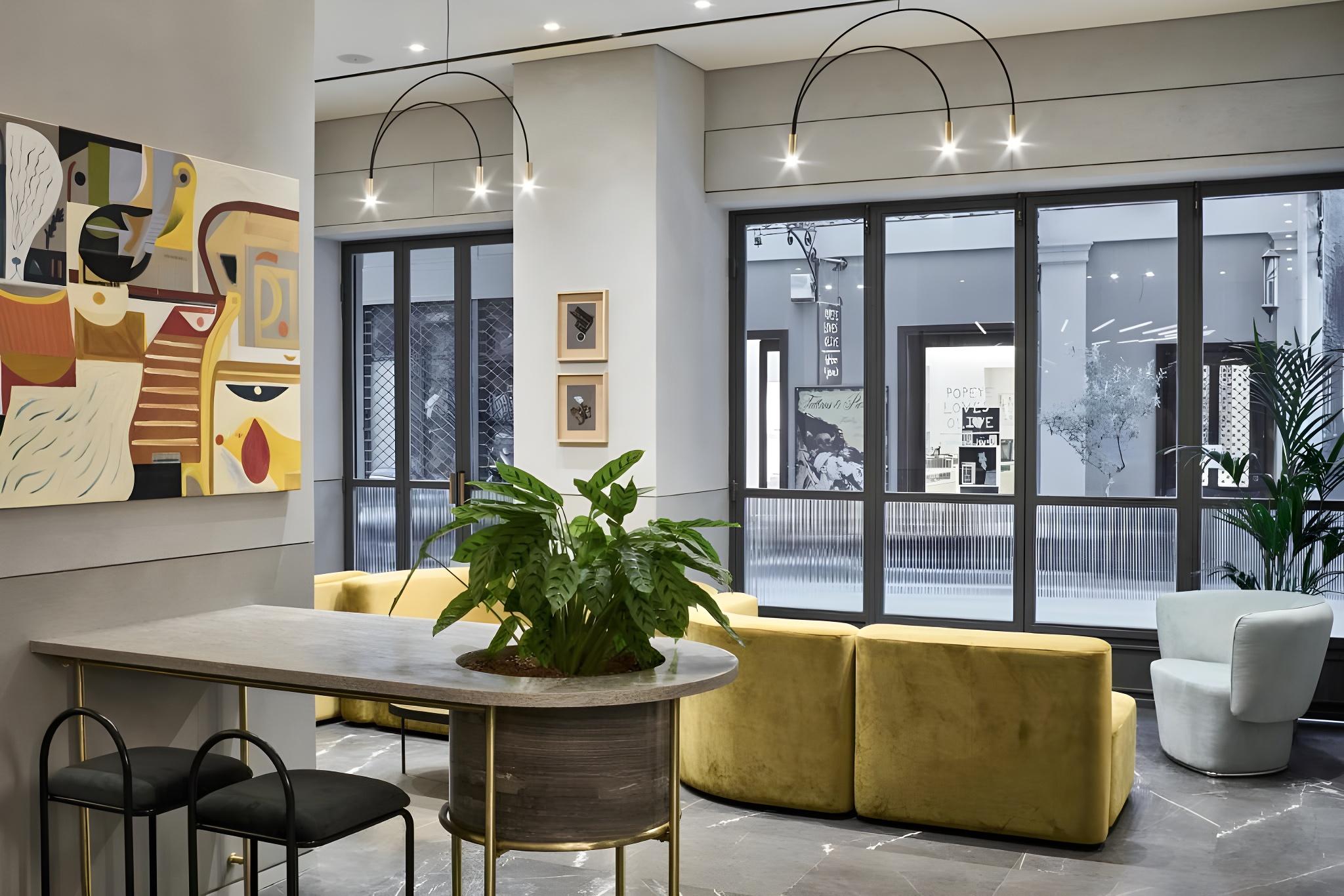 2 BEDROOMS, PENTHOUSE, SUITE