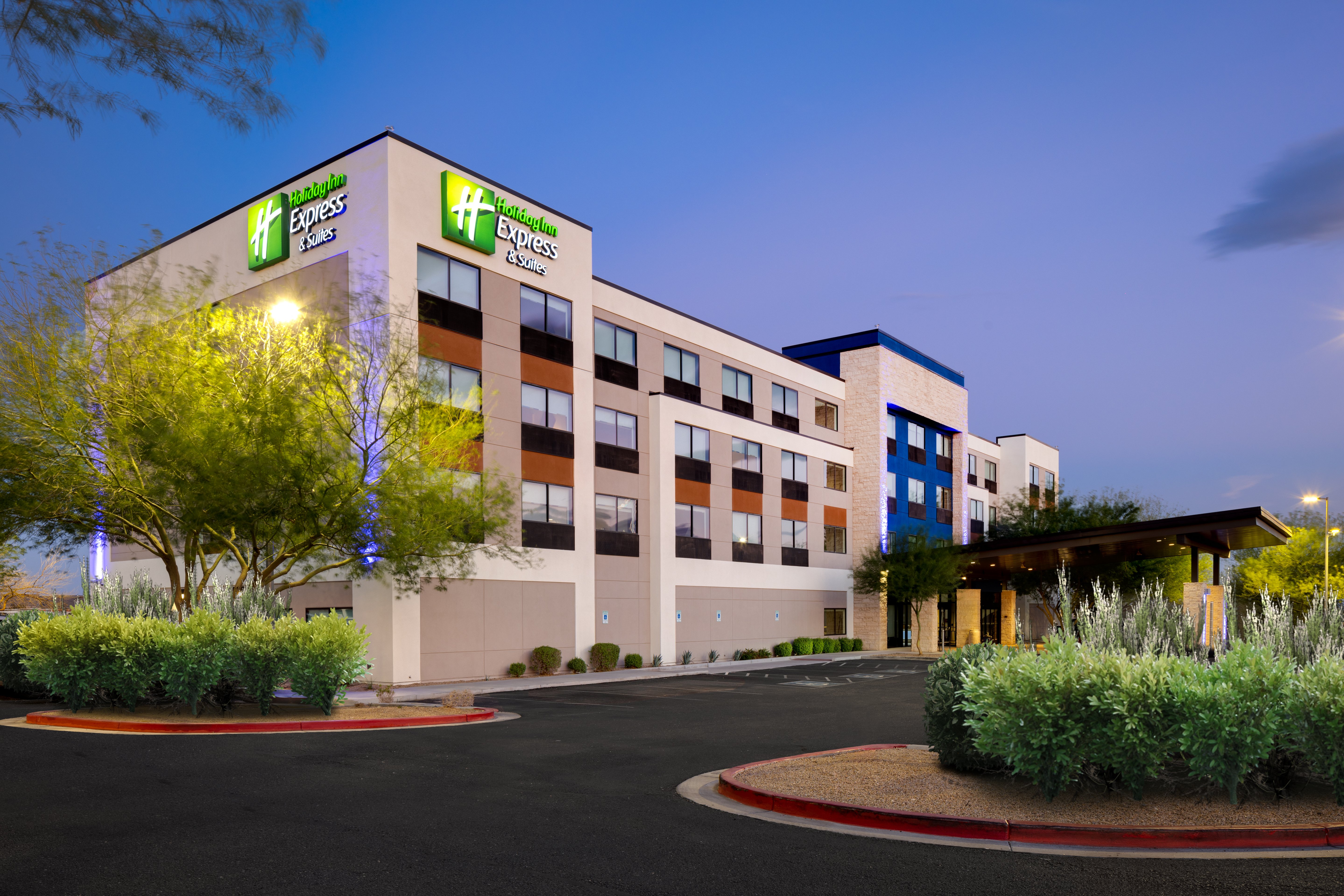 Holiday Inn Express Suites Phoenix West Buckeye 2/59