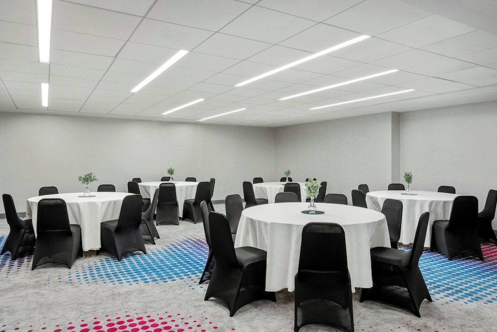 Aloft Chicago Schaumburg 28/32
