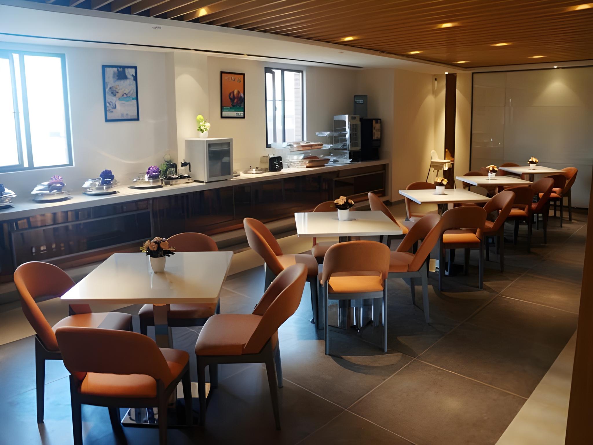 Jinjiang Inn (Shanghai Zhangjiang Financial Information Park Caolu Station) 24/28