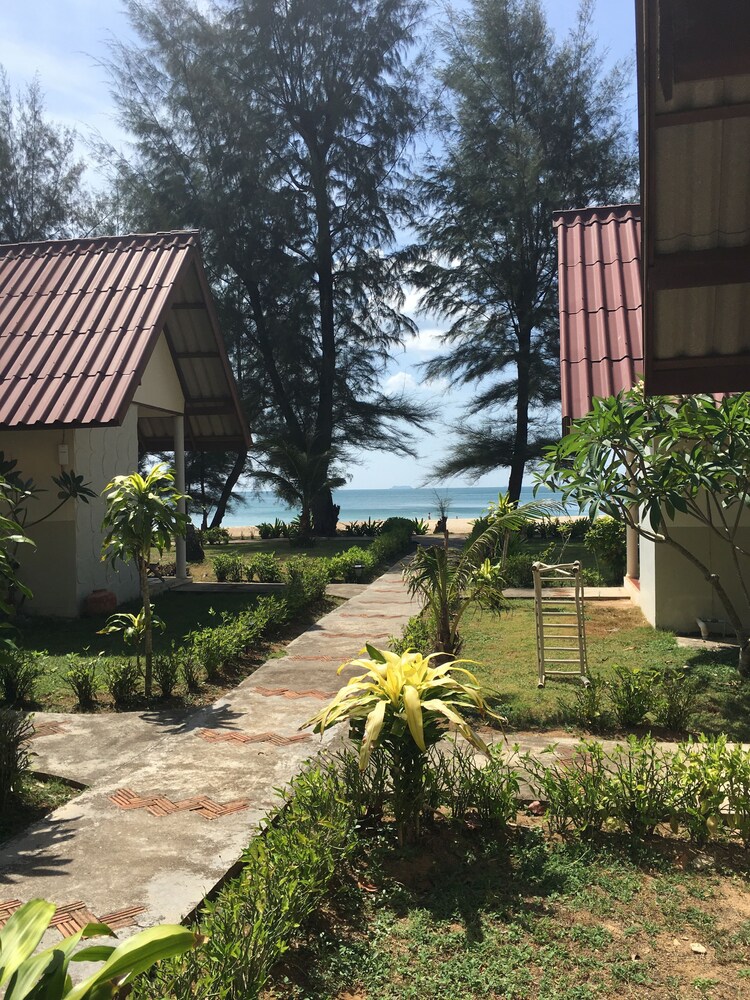 Good Days Lanta Chalet Resort 60/62