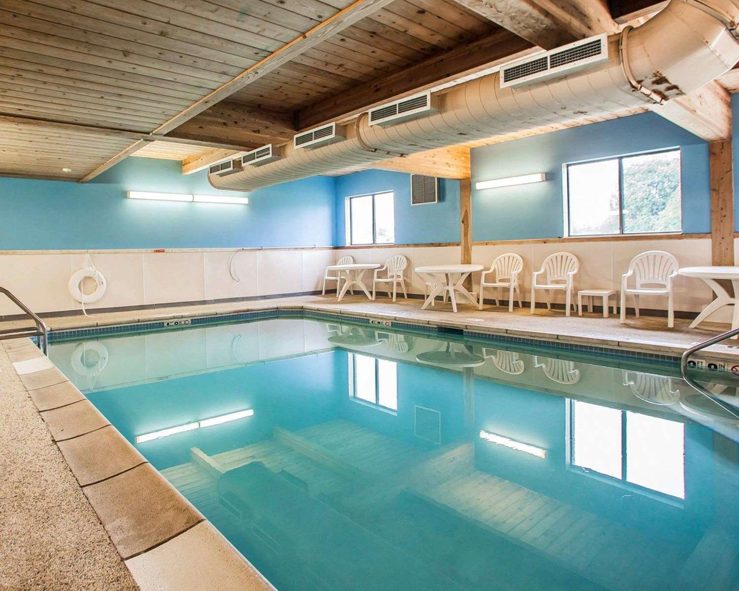 swimming pool spa